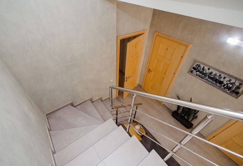 Tiptop Hotel City Center