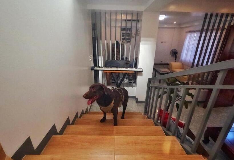 Nocleg ze śniadaniem Bahay Ko Vacation Home In Sariaya Quezon