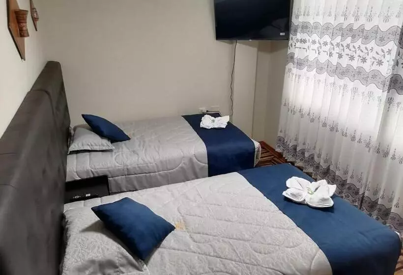 تختخواب و صبحانه Hostal San Antonio Inn