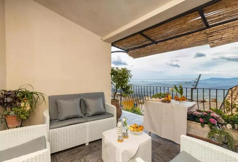 Aamiaismajoitus (B&B) Loft Rooms I Cinque Mori