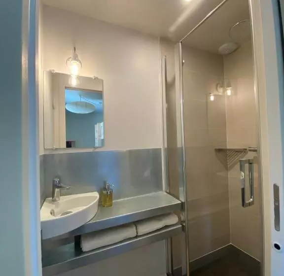 Aamiaismajoitus (B&B) Station Volubile   Gîte D étape