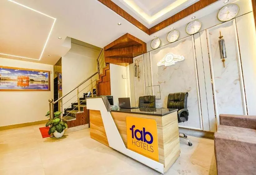 Fabhotel Midway