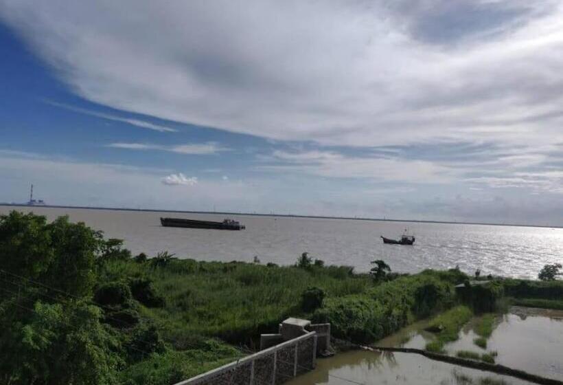 בית מלון כפרי Aspiring Resort