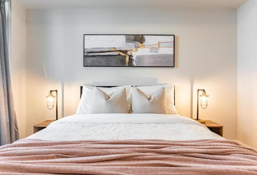 בית מלון כפרי Burnhamthorpe Residence