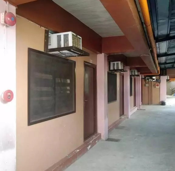 ホテル De Amado By Reddoorz