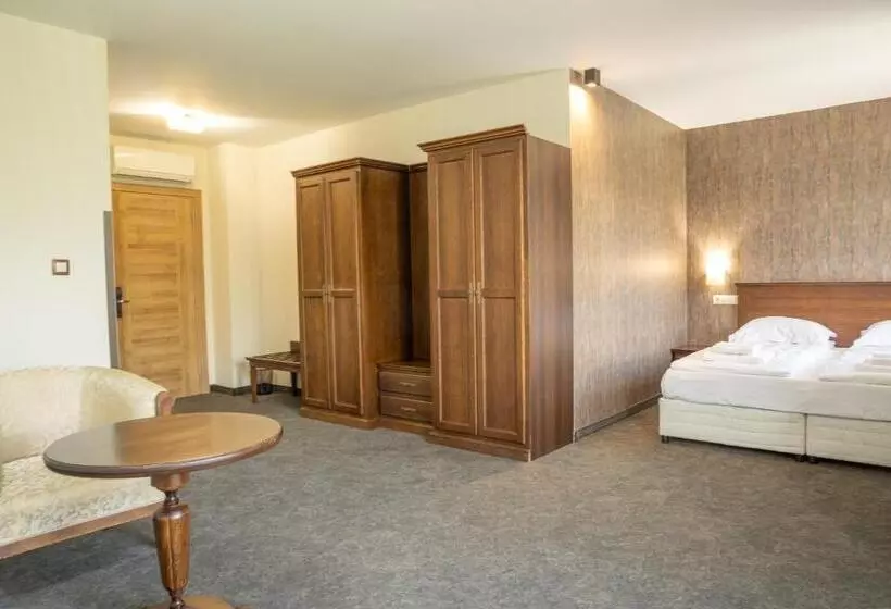 هتل Domenic Free Parking