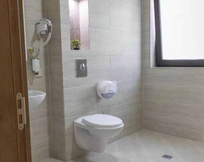 هتل Domenic Free Parking