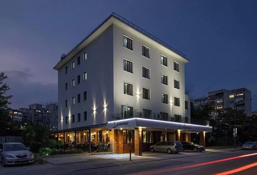 هتل Domenic Free Parking