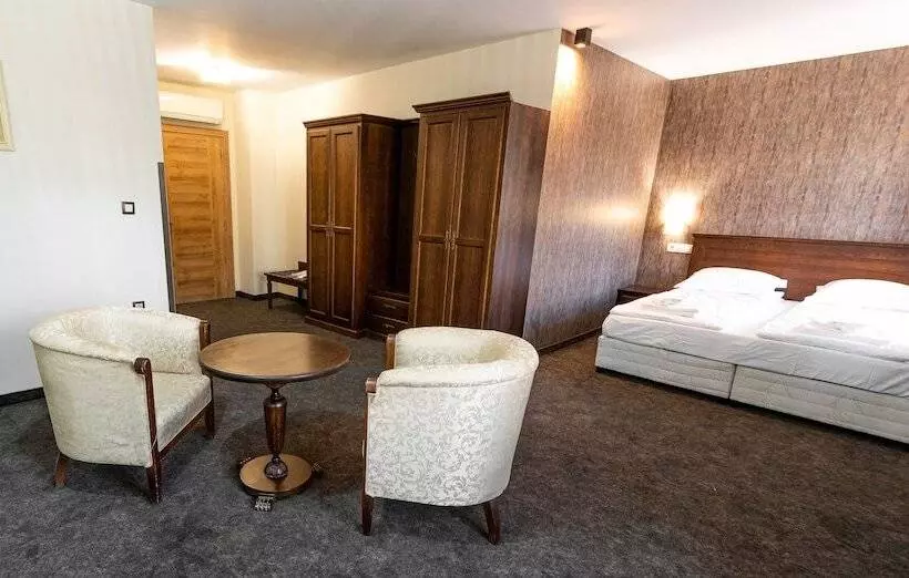 هتل Domenic Free Parking