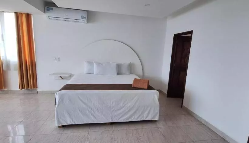 Hotelli Es Gran Horizonte