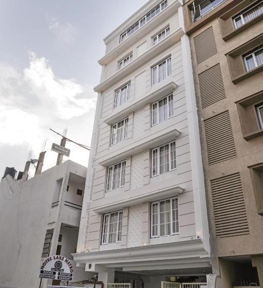 Shrigo Hotel Lake Metro