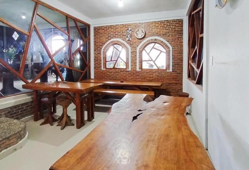 هتل Reddoorz At Jalan Ujung Sampun Berastagi