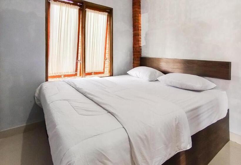 هتل Reddoorz At Jalan Ujung Sampun Berastagi