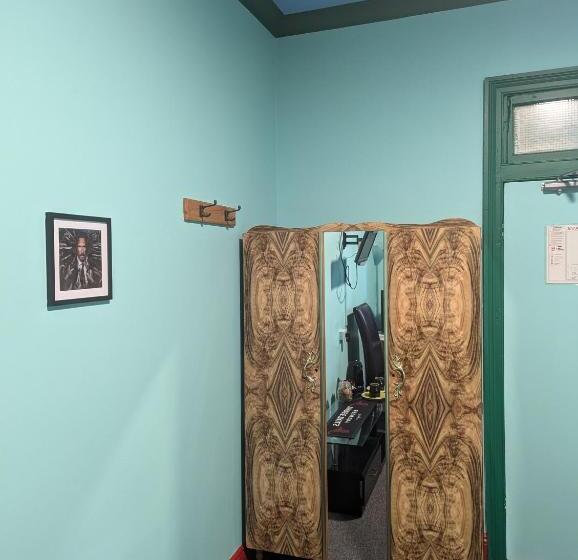 Отель The Continental Wallerawang