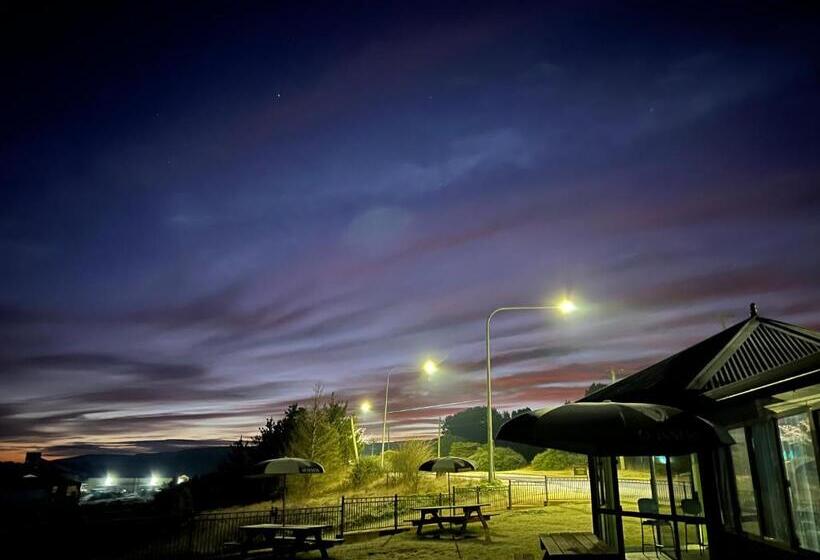 Отель The Continental Wallerawang