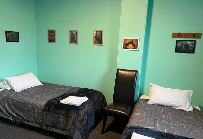 Отель The Continental Wallerawang