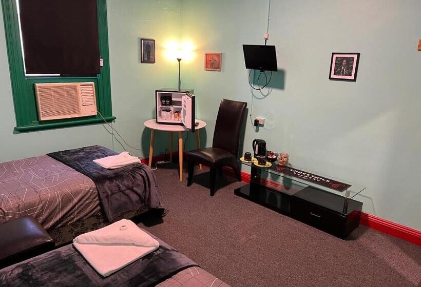 Отель The Continental Wallerawang