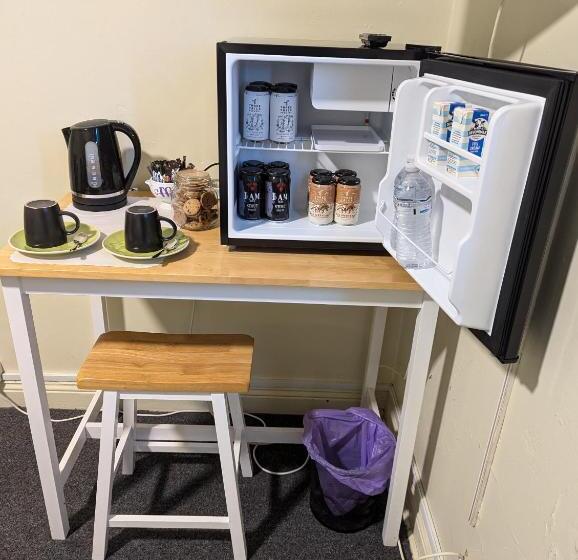 Отель The Continental Wallerawang