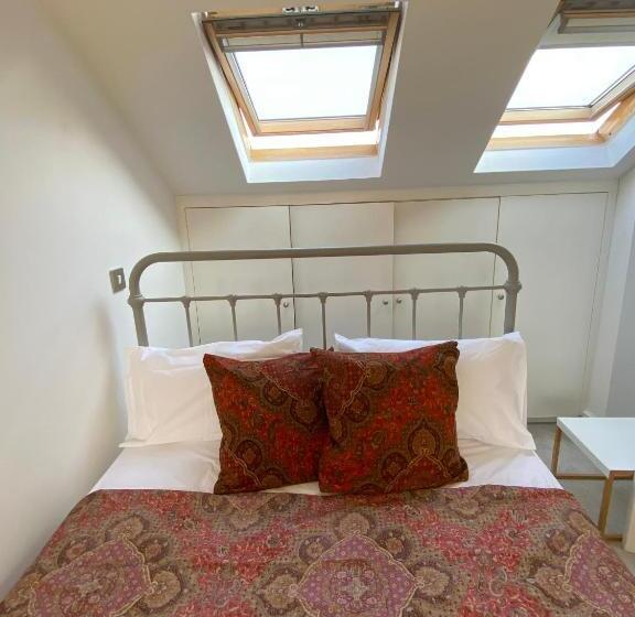 膳宿费 Entire House Wimbledon Lodge