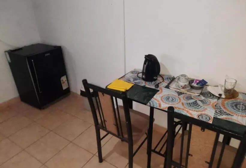 ペンション Hostel El Submarino