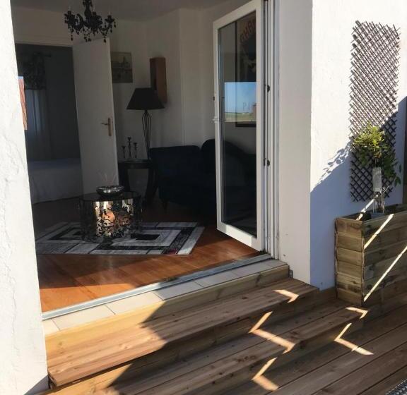 Pension Sangatte Guest House   Studio Terrace   Seafront