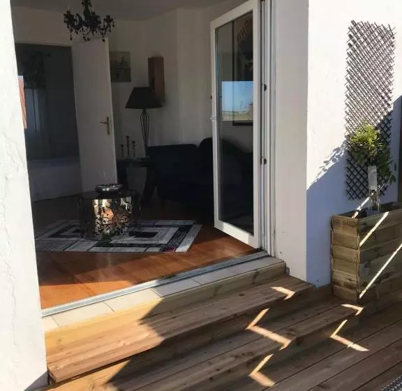 پانسیون Sangatte Guest House Studio Terrace Seafront