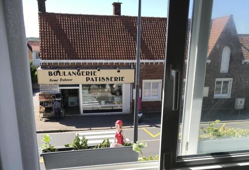 Pension Sangatte Guest House   Studio Terrace   Seafront