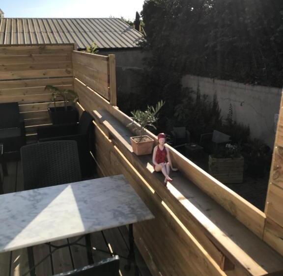 Pension Sangatte Guest House   Studio Terrace   Seafront