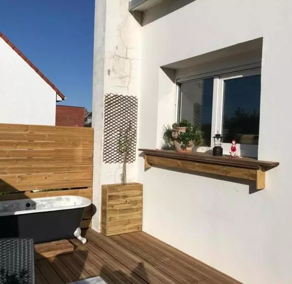 پانسیون Sangatte Guest House Studio Terrace Seafront