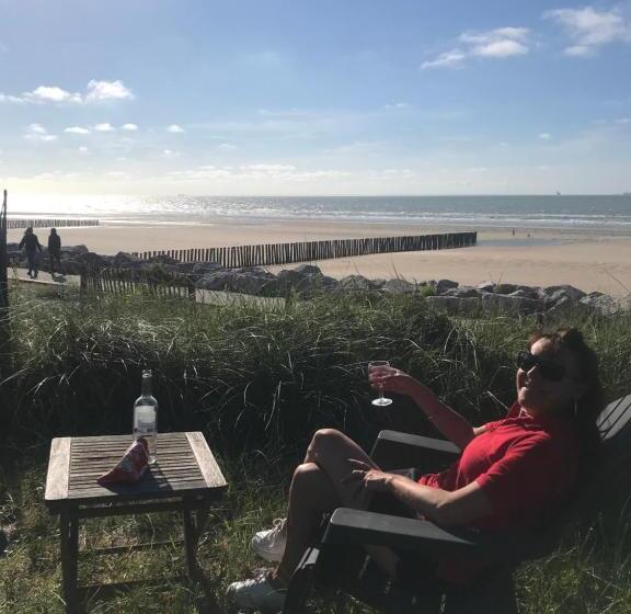 Pension Sangatte Guest House   Studio Terrace   Seafront