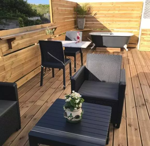 پانسیون Sangatte Guest House Studio Terrace Seafront