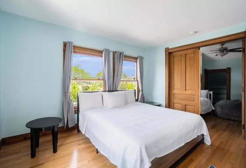 The Grand Inn Apartment Hotel 200