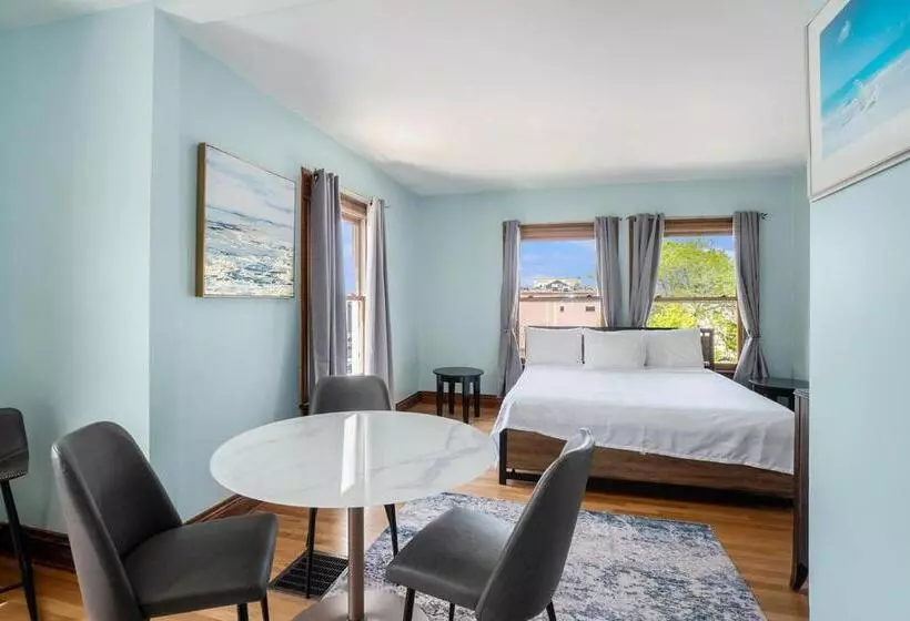The Grand Inn Apartment Hotel 200