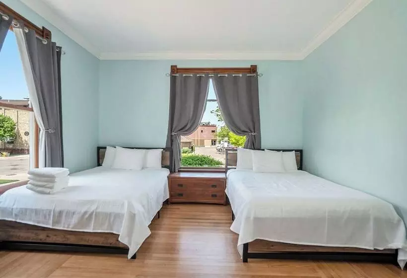 The Grand Inn Apartment Hotel 200