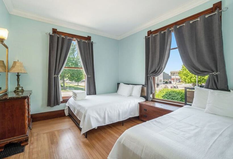 The Grand Inn Apartment Hotel 200