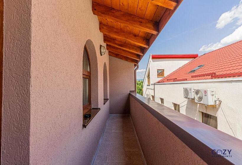 Unique And Cozy Aparthotel In Brasov