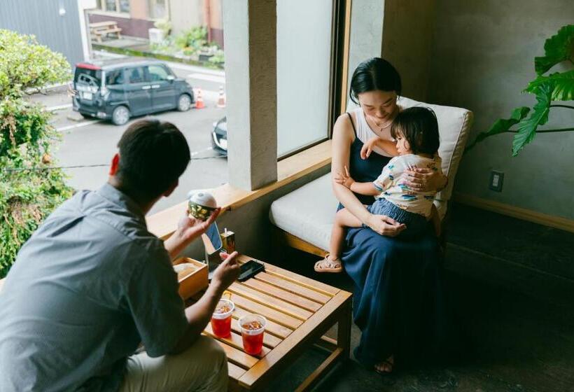 Schronisko 丸亀ゲストハウスババノバ