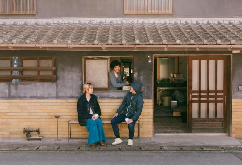 Schronisko 丸亀ゲストハウスババノバ