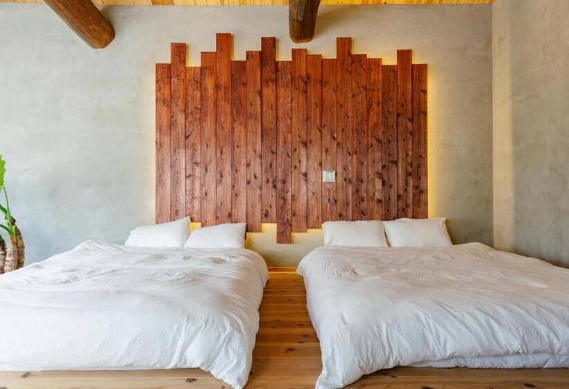 Schronisko 丸亀ゲストハウスババノバ