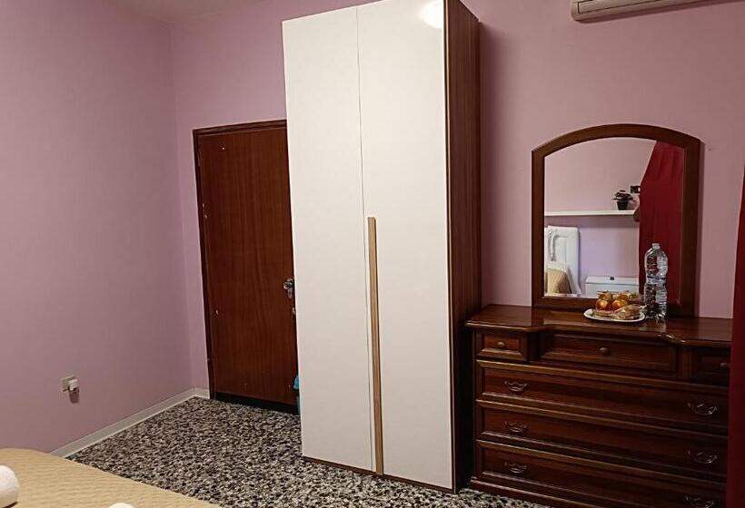 تختخواب و صبحانه Locazione Turistica 2