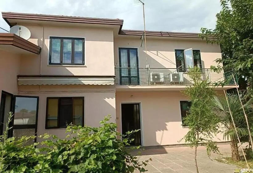 ベッドアンドブレックファースト Locazione Turistica 2