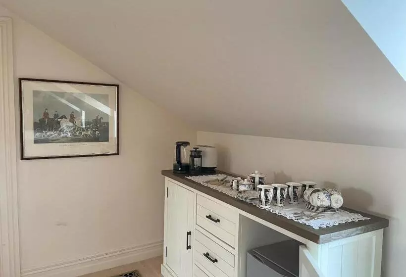 Aamiaismajoitus (B&B) The Loft At Henton Lodge