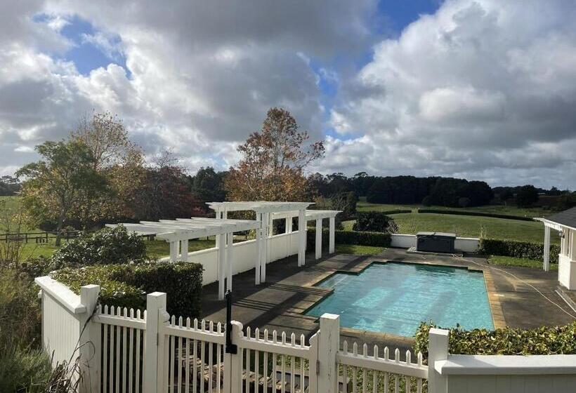 مبيت وإفطار The Loft At Henton Lodge