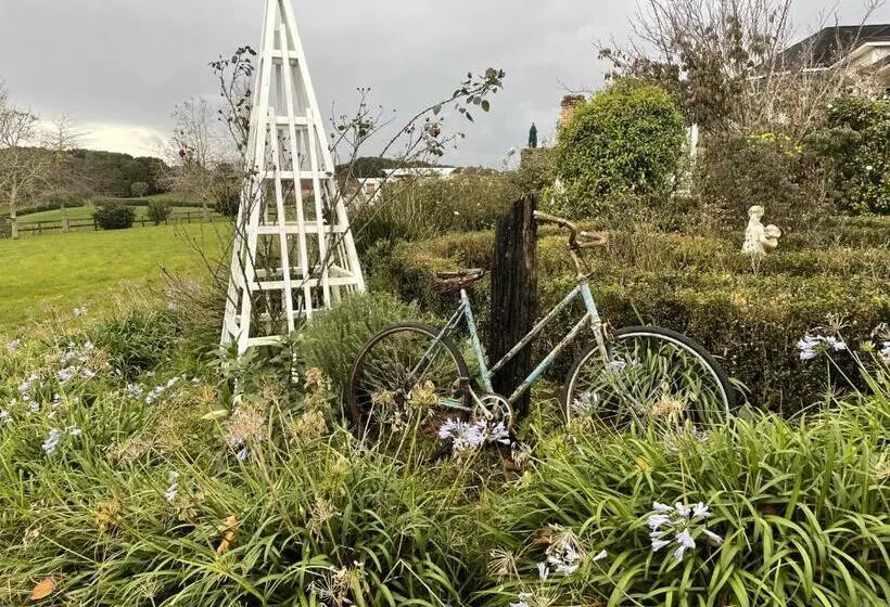 Aamiaismajoitus (B&B) The Loft At Henton Lodge