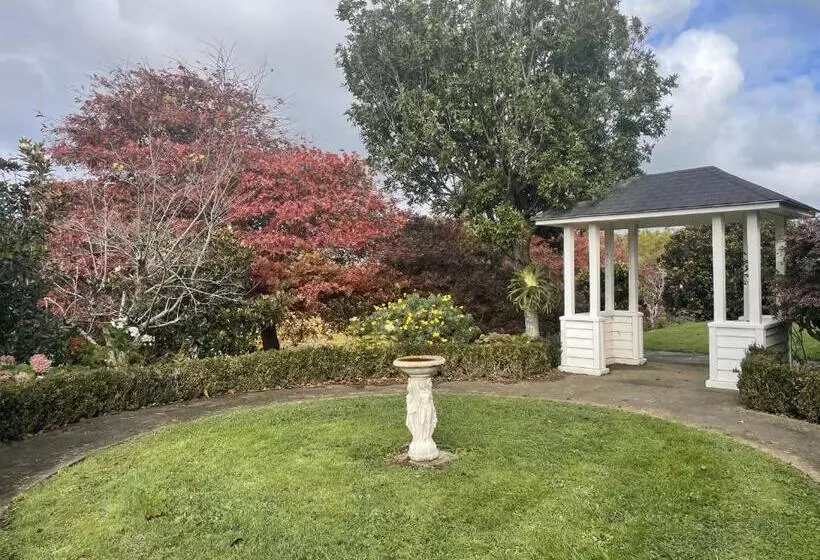 Aamiaismajoitus (B&B) The Loft At Henton Lodge