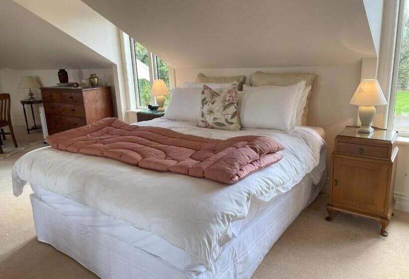 مبيت وإفطار The Loft At Henton Lodge