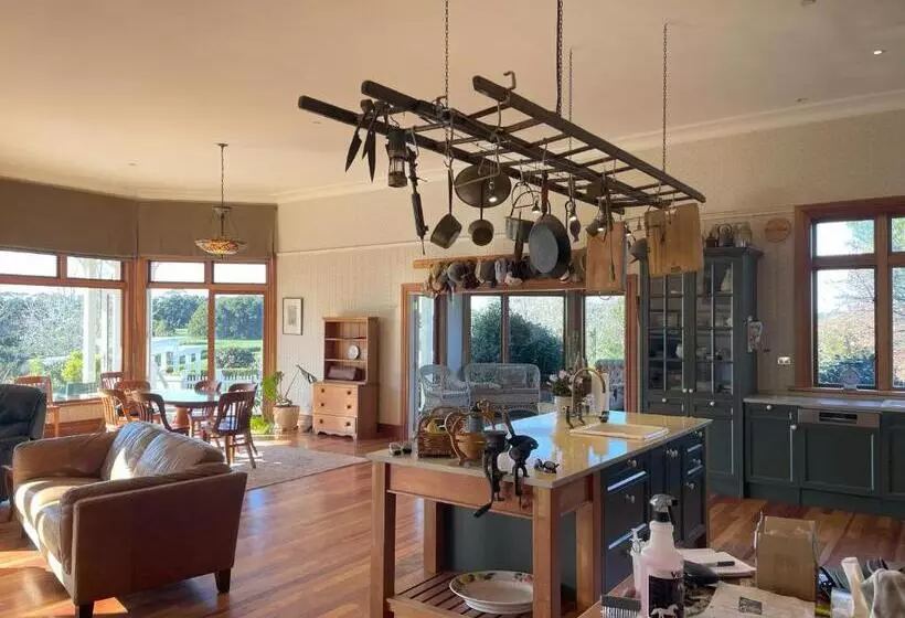 Aamiaismajoitus (B&B) The Loft At Henton Lodge