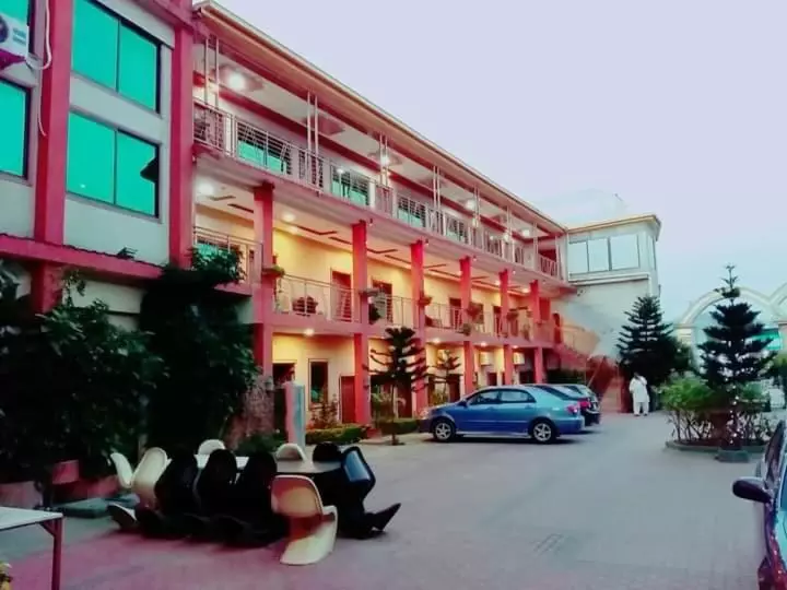 هتل Aashiana