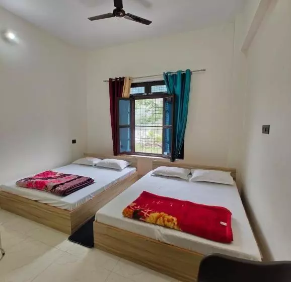 Hotelli Abhishek Guest House