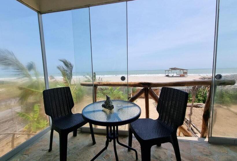 هتل Bungalows La Casa Del Gato